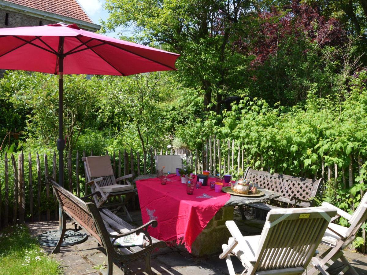 Enchanting Cottage With Terrace Garden Hamoir Buitenkant foto