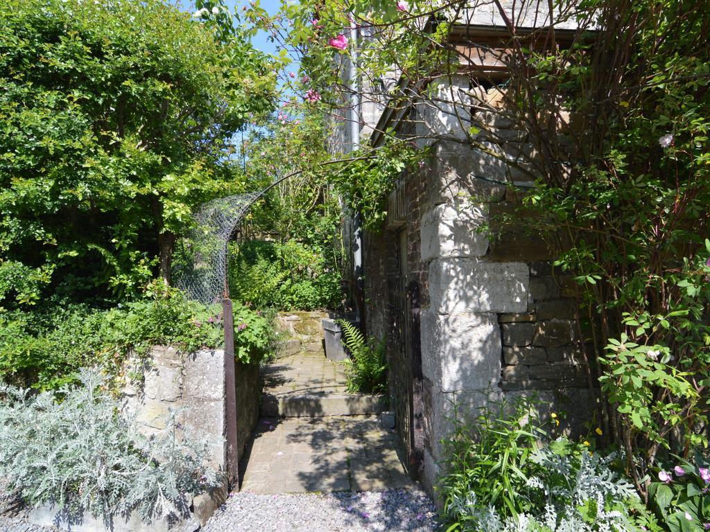 Enchanting Cottage With Terrace Garden Hamoir Buitenkant foto